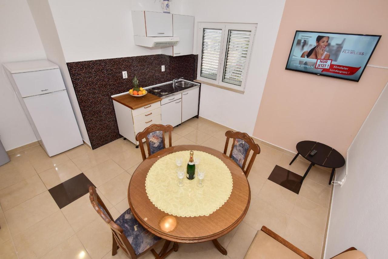 Apartments Makarska Gudelj Cvitan Esterno foto