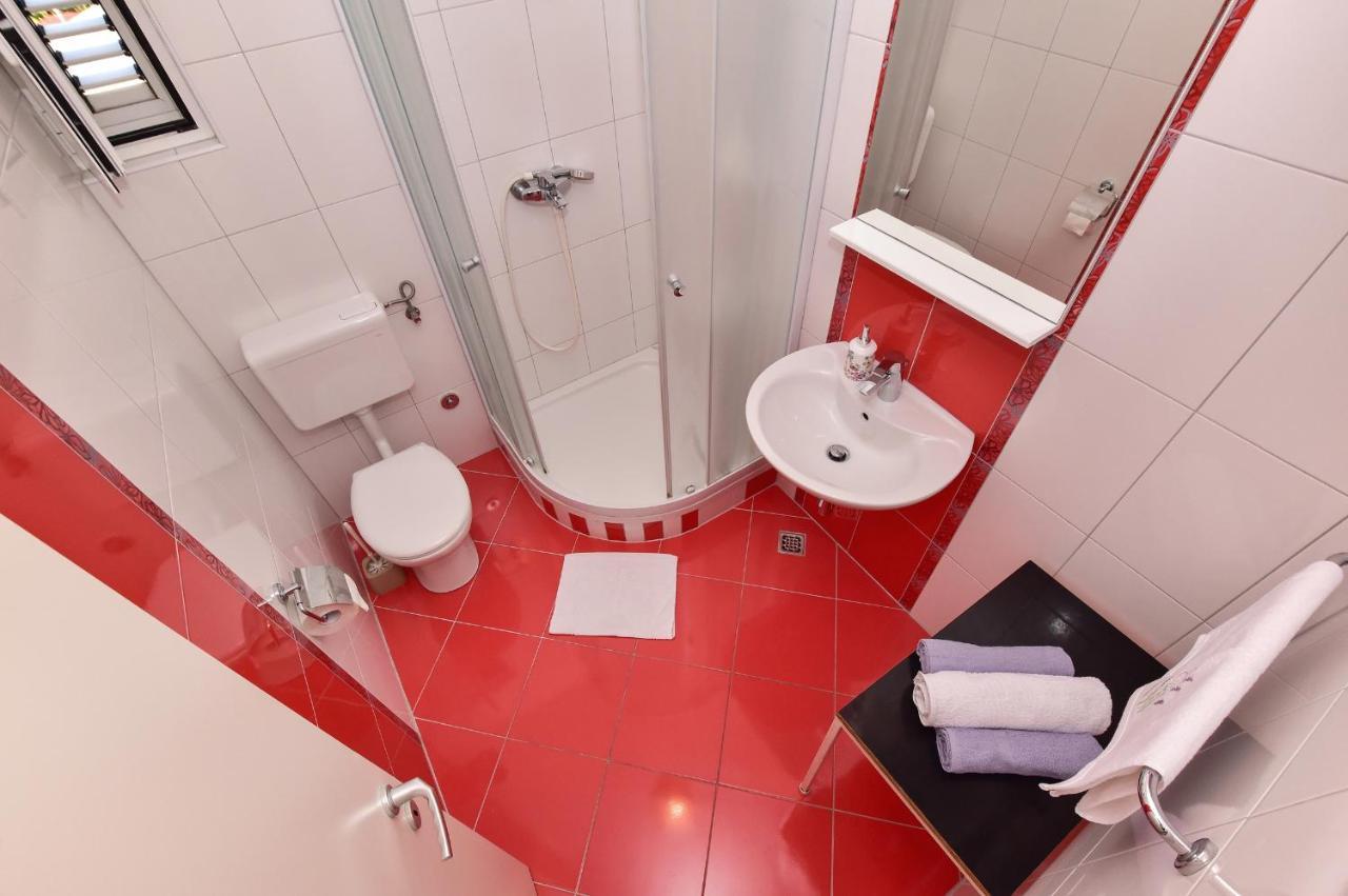 Apartments Makarska Gudelj Cvitan Esterno foto